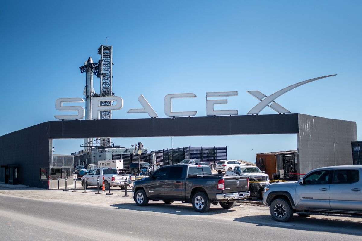 Mexican government threatens to sue Elon Musk’s SpaceX after rocket explosion